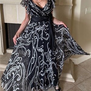 Tadashi Shoji Black and White Sweetheart Gown